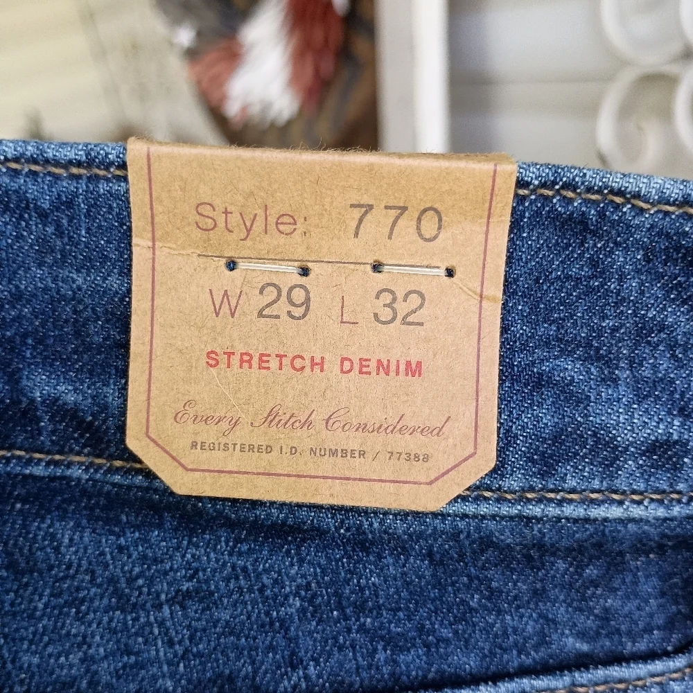 NWT J Crew 770™ Straight-fit stretch Mens jean in medium wash_29W 32L